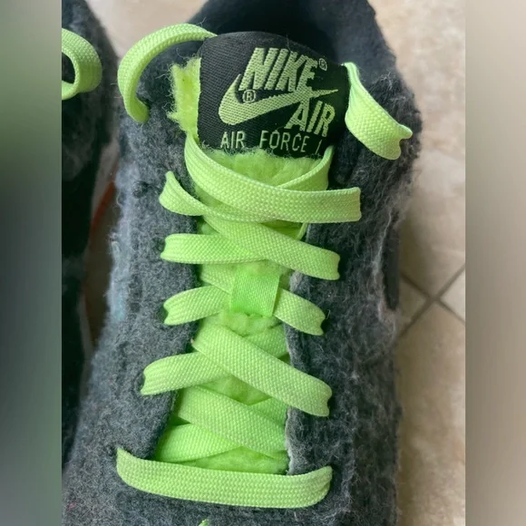 Nike Air Force 1 Low LV8 in Black Ghost Green (Halloween) - Picture 4 of 11